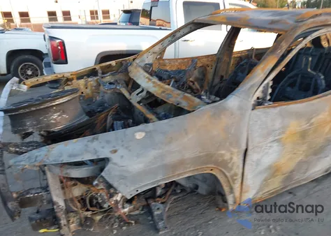 2017 Jeep Cherokee Latitude 4X4 из США, поврежденный, VIN 1C4PJMCS6HW646278